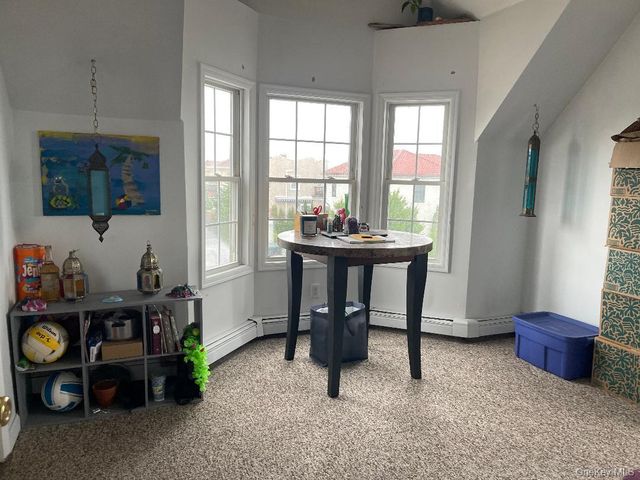 420 W Fulton Street upper, Long Beach, NY 11561