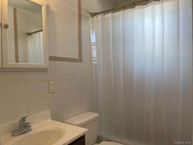 420 W Fulton Street upper, Long Beach, NY 11561