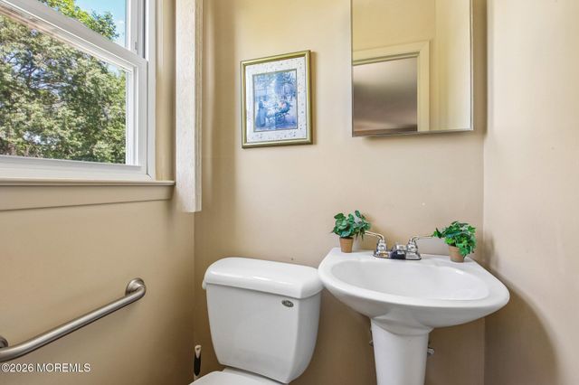 71 Gaub Road, Old Bridge, NJ 08857