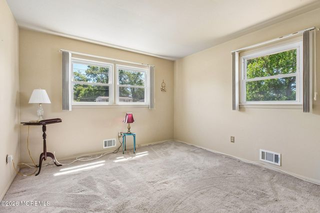 71 Gaub Road, Old Bridge, NJ 08857