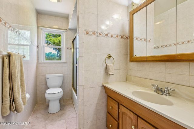 71 Gaub Road, Old Bridge, NJ 08857
