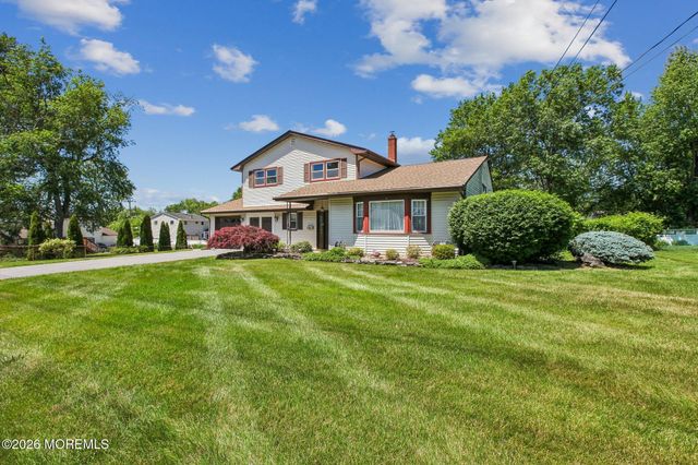 71 Gaub Road, Old Bridge, NJ 08857