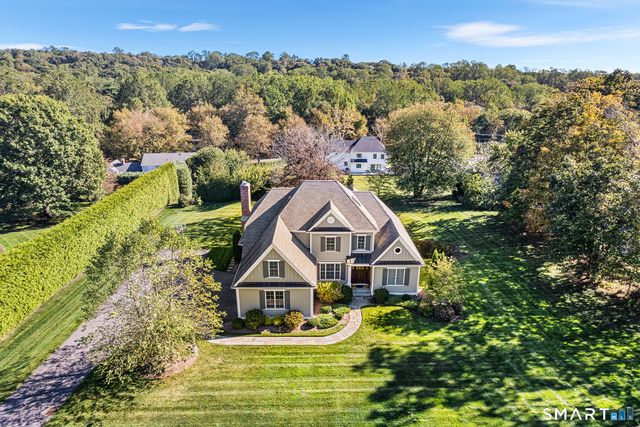 2 Doe Hollow Drive, Trumbull, CT 06611