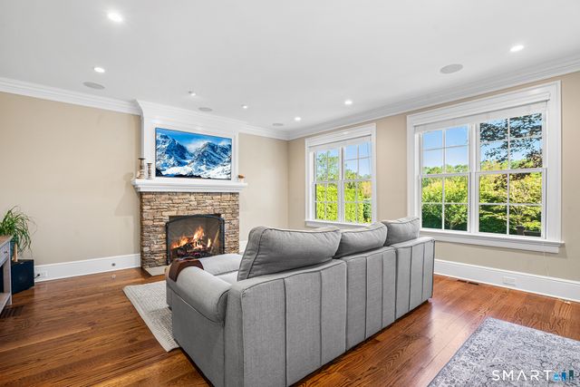 2 Doe Hollow Drive, Trumbull, CT 06611