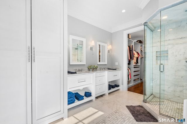 2 Doe Hollow Drive, Trumbull, CT 06611