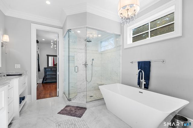 2 Doe Hollow Drive, Trumbull, CT 06611