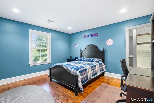 2 Doe Hollow Drive, Trumbull, CT 06611