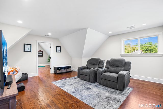 2 Doe Hollow Drive, Trumbull, CT 06611