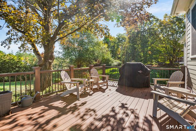 2 Doe Hollow Drive, Trumbull, CT 06611