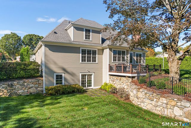 2 Doe Hollow Drive, Trumbull, CT 06611