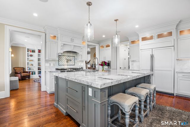 2 Doe Hollow Drive, Trumbull, CT 06611