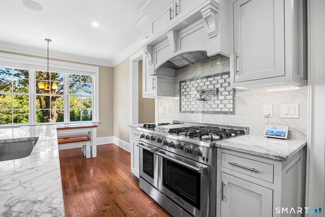 2 Doe Hollow Drive, Trumbull, CT 06611