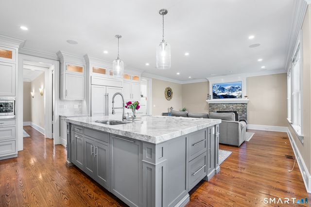 2 Doe Hollow Drive, Trumbull, CT 06611