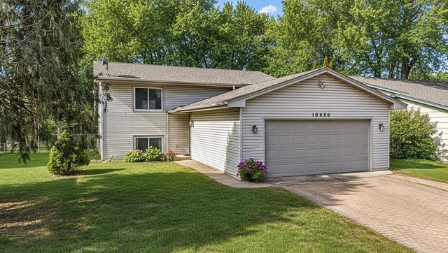 10520 Unity Street NW, Coon Rapids, MN 55433