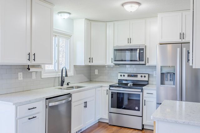 10520 Unity Street NW, Coon Rapids, MN 55433