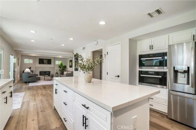 4726 Winnetka Avenue, Woodland Hills, CA 91364