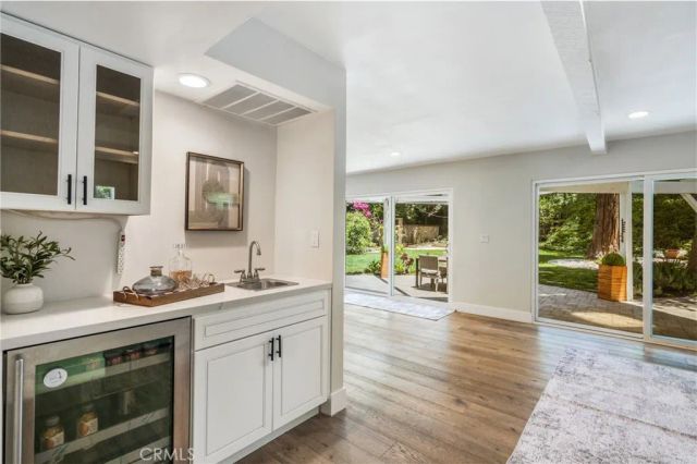 4726 Winnetka Avenue, Woodland Hills, CA 91364