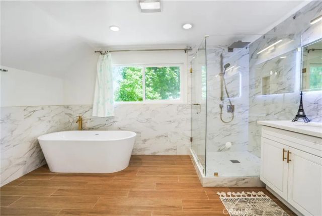 4726 Winnetka Avenue, Woodland Hills, CA 91364