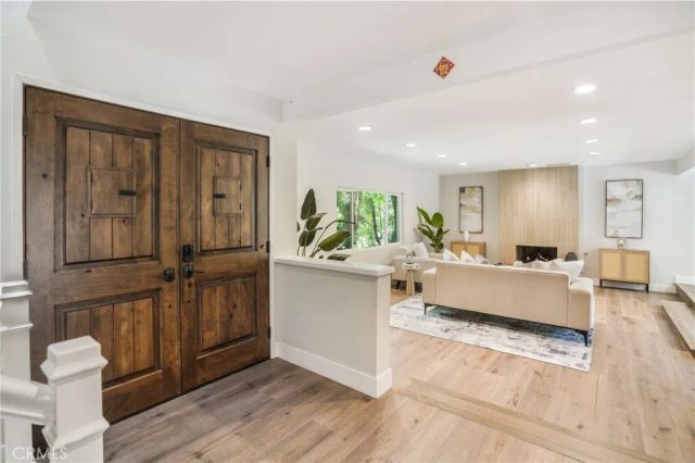 4726 Winnetka Avenue, Woodland Hills, CA 91364