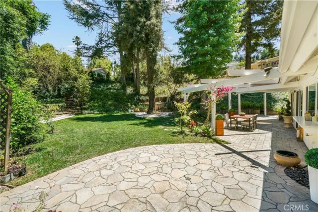 4726 Winnetka Avenue, Woodland Hills, CA 91364