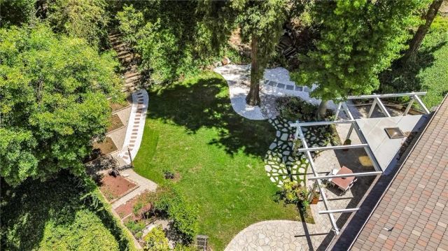 4726 Winnetka Avenue, Woodland Hills, CA 91364