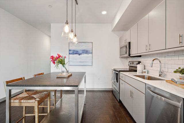 400 Herron Dr Apt 106, Nashville, TN 37210