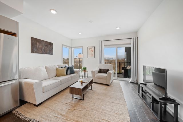 400 Herron Dr Apt 106, Nashville, TN 37210