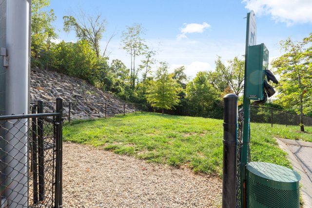 400 Herron Dr Apt 106, Nashville, TN 37210