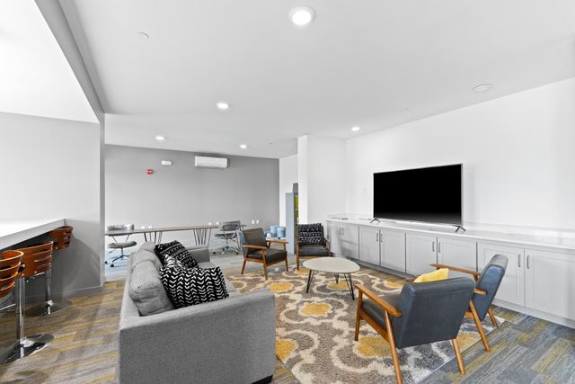 400 Herron Dr Apt 106, Nashville, TN 37210