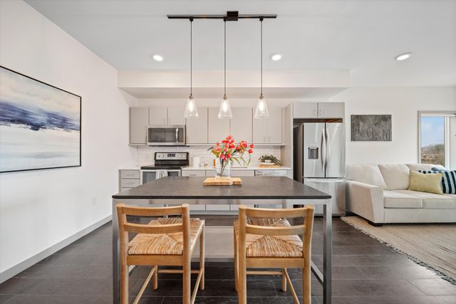 400 Herron Dr Apt 106, Nashville, TN 37210