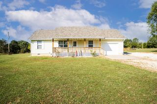 463 S Crossway Road, Marshfield, MO 65706