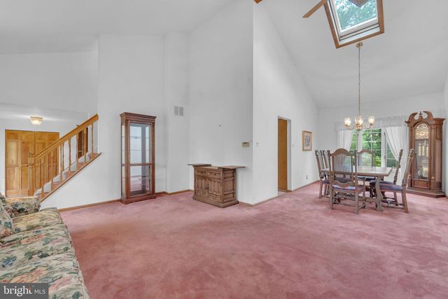 8 HASTINGS CT, Blackwood, NJ 08012
