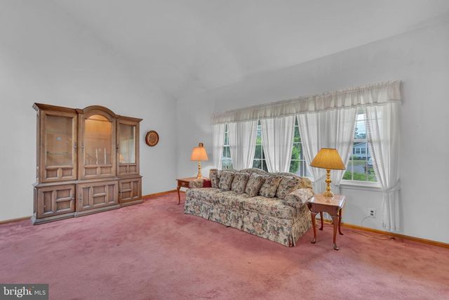 8 HASTINGS CT, Blackwood, NJ 08012