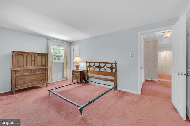 8 HASTINGS CT, Blackwood, NJ 08012