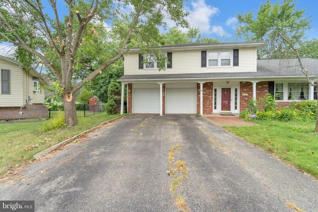8 HASTINGS CT, Blackwood, NJ 08012