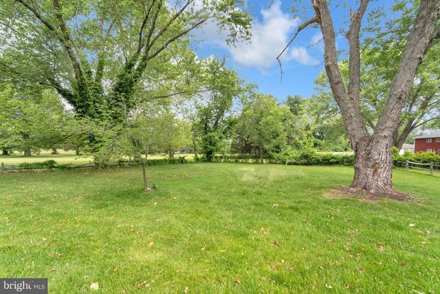 8 HASTINGS CT, Blackwood, NJ 08012