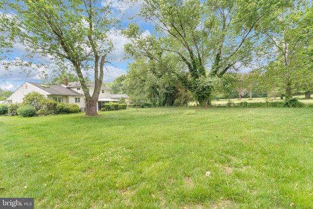 8 HASTINGS CT, Blackwood, NJ 08012