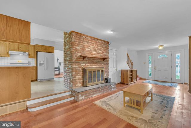 8 HASTINGS CT, Blackwood, NJ 08012