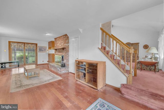 8 HASTINGS CT, Blackwood, NJ 08012