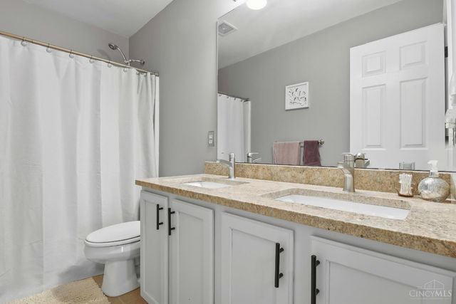 5294 Senour Drive, West Chester, OH 45069