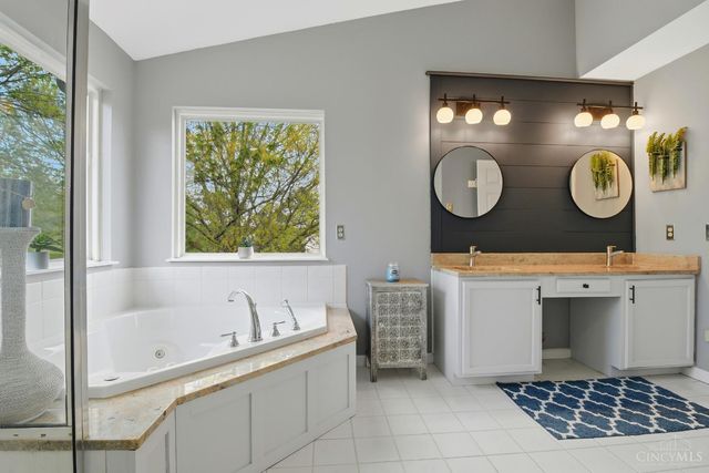 5294 Senour Drive, West Chester, OH 45069