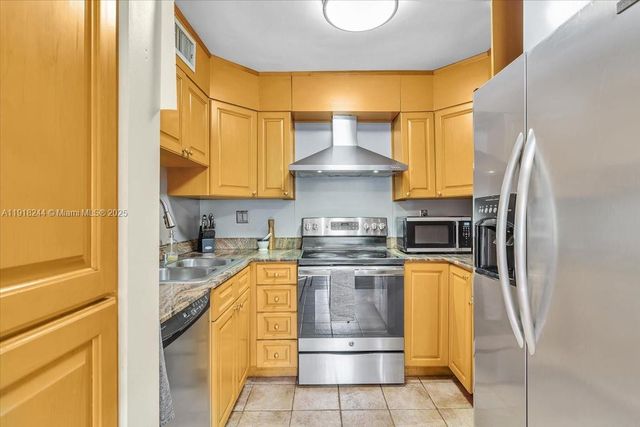 8850 SW 123rd Ct H201, Miami, FL 33186