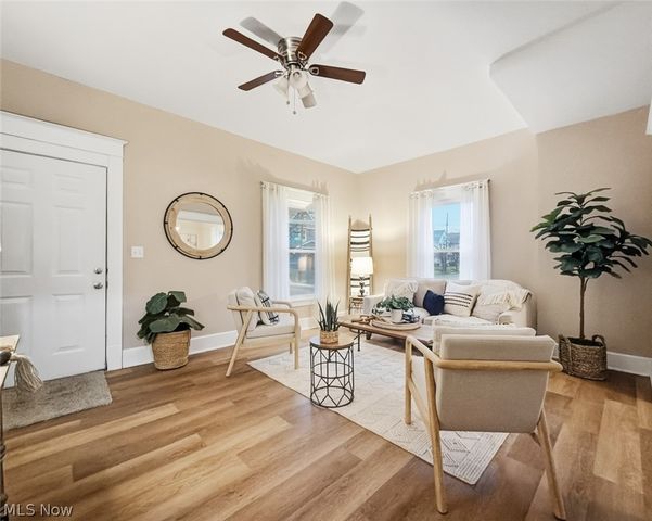 702 Dickson Street, Youngstown, OH 44502