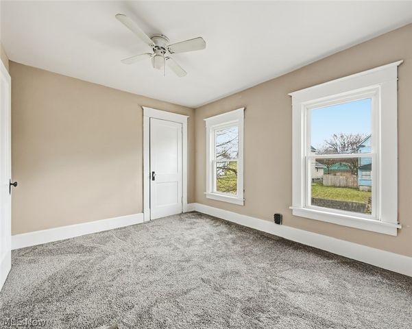 702 Dickson Street, Youngstown, OH 44502