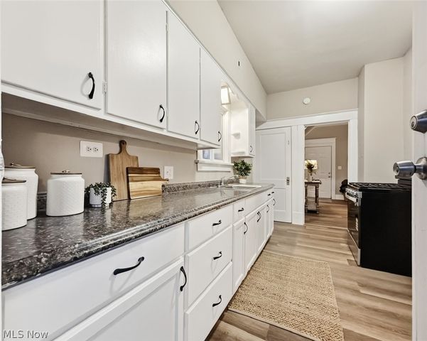 702 Dickson Street, Youngstown, OH 44502