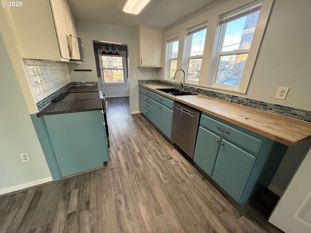 5811 Ne 47TH St, Vancouver, WA 98661