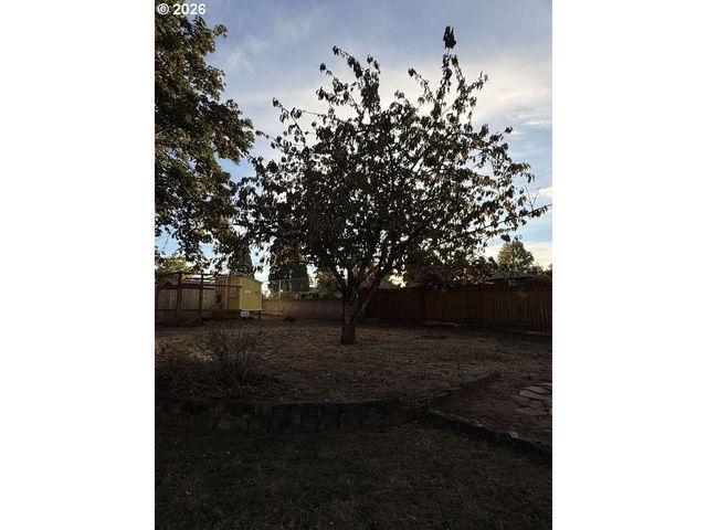 5811 Ne 47TH St, Vancouver, WA 98661