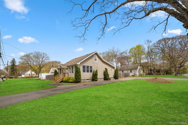 3 Ocean Avenue, Mastic, NY 11950