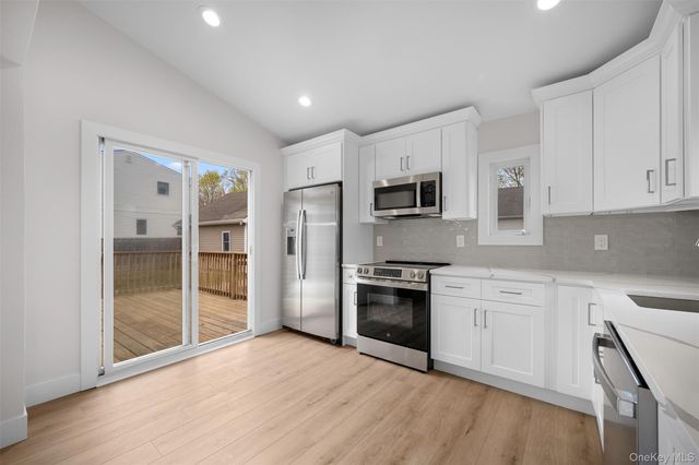 3 Ocean Avenue, Mastic, NY 11950