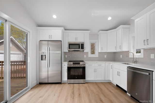 3 Ocean Avenue, Mastic, NY 11950